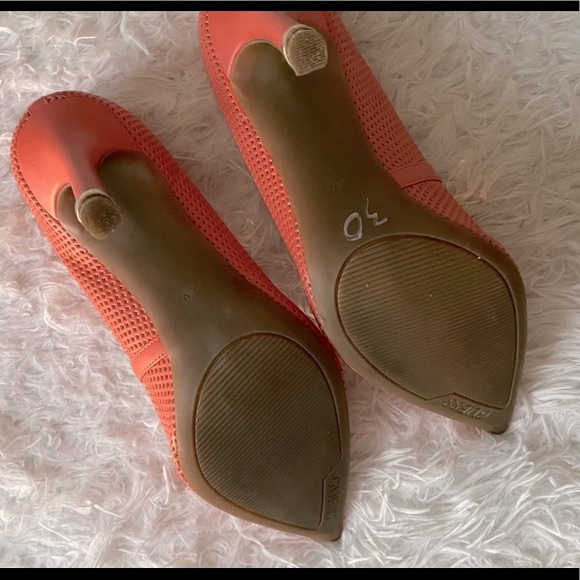 Guess Heels 👠 - Picture 7 of 7